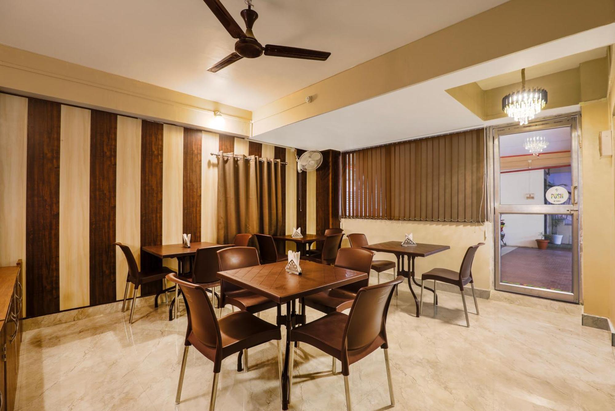 Treebo Urban Oasis Inn Guwahati Luaran gambar