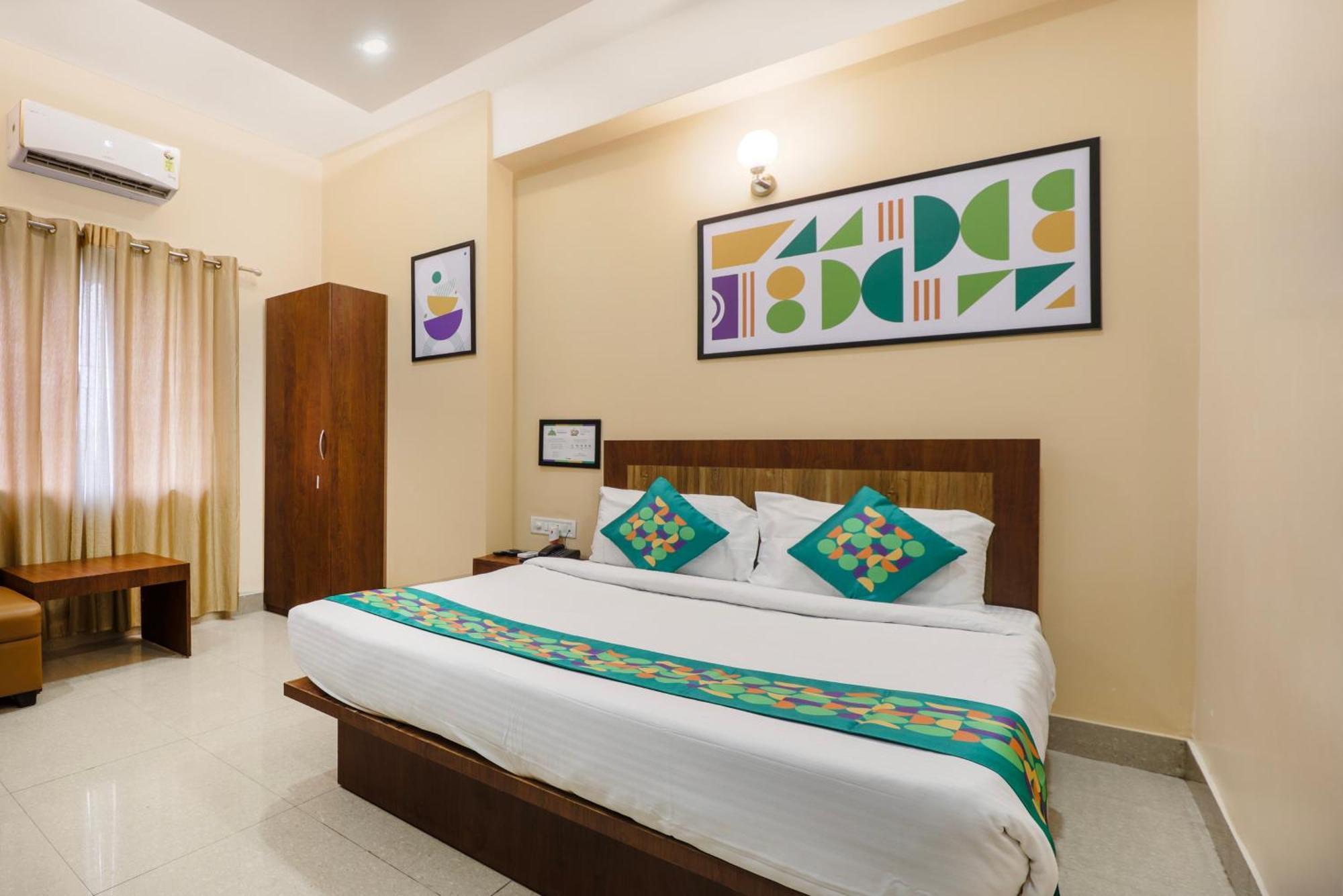 Treebo Urban Oasis Inn Guwahati Luaran gambar