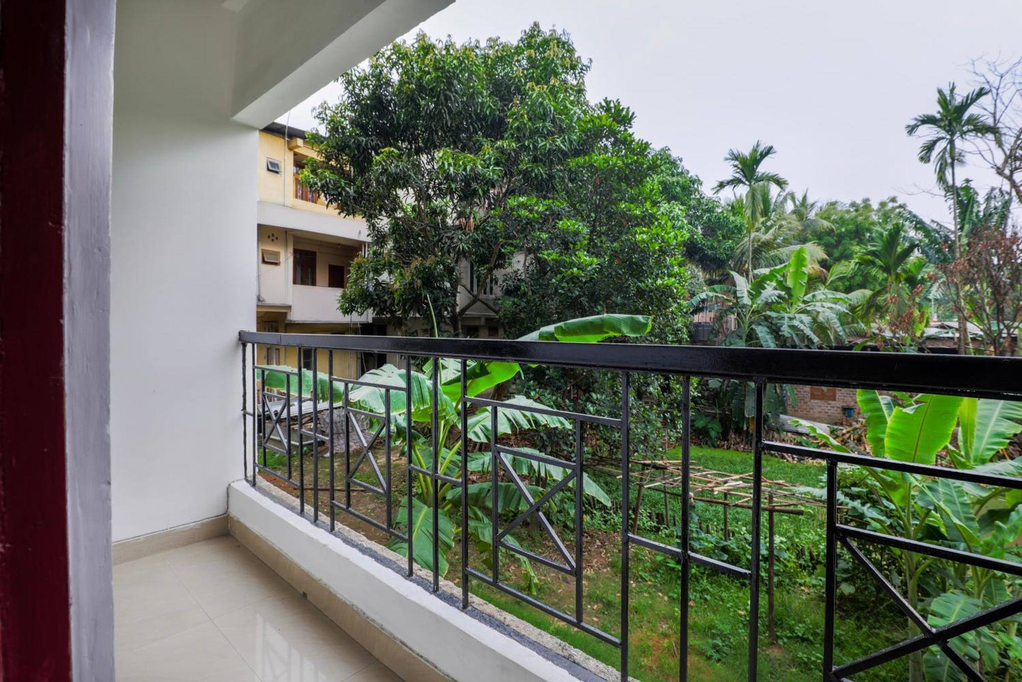 Treebo Urban Oasis Inn Guwahati Luaran gambar